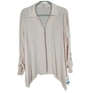 Studio Works NWT size 1X light pink blouse with rhinestones